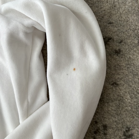 White velour aritzia zip up hoodie - Picture 3 of 3